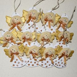 Sukienki w kropeczki - aniołki prezenciki z masy solnej