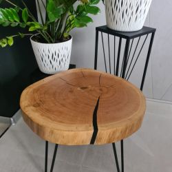 Stolik kawowy, plaster dębowy, czarna żywica