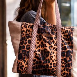 Brązowo-beżowa shopperka z weluru w panterkę