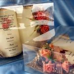 Upominek na Jubileusz ślubu z życzeniami - opakowanie księgi- pudełko plastikowe