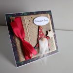 Kartka Świąteczna z czerwoną kokardką Skrzat Boże Narodzenie - Kartka Świąteczna z czerwoną kokardką Skrzat Boże Narodzenie