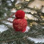 Ozdoba na choinkę, mini-czapeczka - Ozdoba na choinkę, mini-czapeczka, czerwono-złota