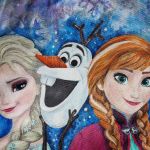 Ręcznie malowana kurtka FROZEN Kraina Lodu - upominek na dzień kobietró
