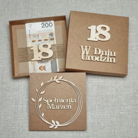 Kartka w pudełku na 18 urodziny,drewno,kraft 