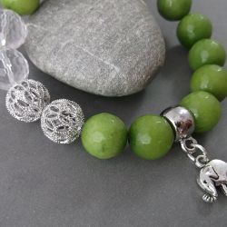 Zielono-oliwkowa ze słonikiem.