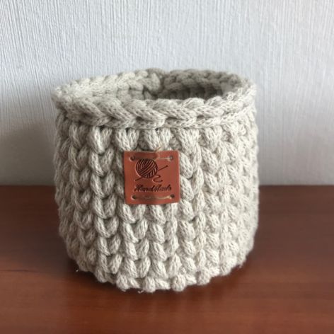 Osłona donicy,okrągły koszyk ,10x9cm,jasnobeżowy.