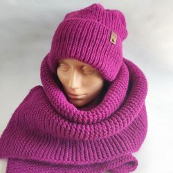 Komplet fuksja, duża czapka + ogromny szal.