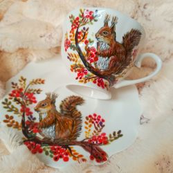 Ręcznie malowany komplet z wiewiórkami filiżanka z talerzykiem