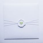 Delikatna ręcznie robiona kartka na Komunię - Kartka komunijna handmade w ozdobionej kopercie