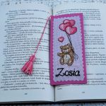 Haftowana zakładka z misiem, personalizowana - zakładka z imieniem. - 