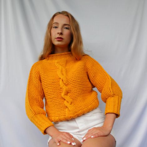 sweterek z warkoczem - kolory