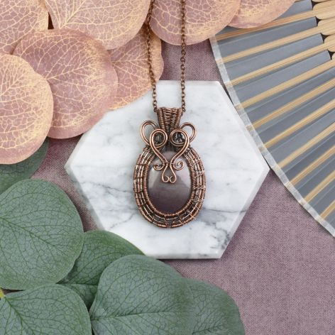 Miedziany wisiorek wire wrapping z mookaitem #540