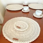 Podkładka pod talerz z ozdobnym wykończeniem średnica 37cm - 