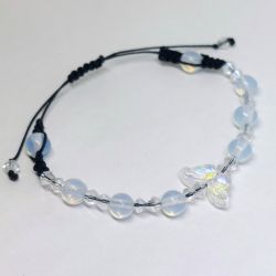 Bransoletka ręcznie robiona z motylem i opalem 