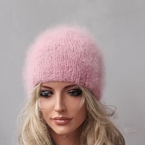 Moherowa czapka ,pudrowy róż 