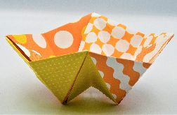Geometryczna miseczka origami we wzory