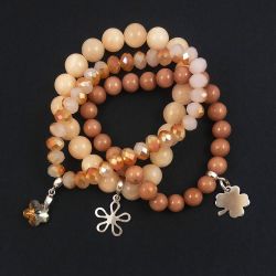 Bransoletki w kolorze toffi.