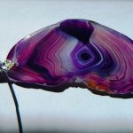 Nieregularny agat w odcieniach fioletu,wisior - 