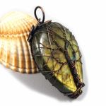 Labradoryt miedziany wisior drzewko szczęścia - miedziana zawieszka z labradorytem