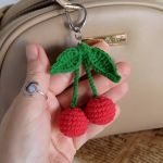 Brelok wiśnia, Brelok do kluczy, Letni brelok na prezent - 