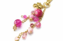 Złoto różowy breloczek z koniczynką Złoto różowy breloczek z koniczynką