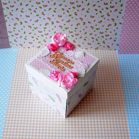 Exploding box Komunia dziewczynka