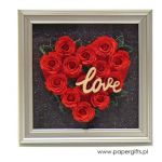 Walentynki Serce z róż w ramce dla kochanej osoby - czerwone róże czarne brokatowe tło - Obrazek z różami