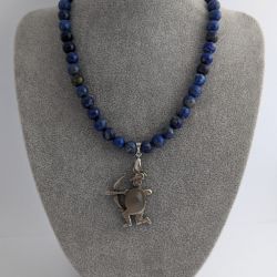 Naszyjnik ze znakiem zodiaku Strzelec, z koralikami z lapisu lazuli