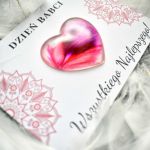 Kartka z różowym magnesem na Dzień Babci - Kartka z magnesem na Dzień Babci