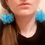 Kolczyki koła, błękitne kwiaty, niebieskie prezent  - Na uszach