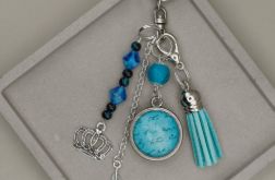 Brelok Turkusowa Korona – elegancki brelok z chwostem i zawieszkami