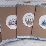 Zestaw 4 kartek wielkanocnych z życzeniami „Kurczaczki i zające” - Wnętrza kartek z różnymi grafikami