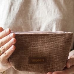 Pudroworóżowa kosmetyczka midi