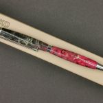 Długopis z drewna stabilizowanego - czerwono czarny - 