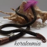Brązowy wąż - sznur koralikowy - Brązowy wąż