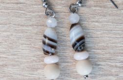 kolczyki biało brązowe