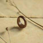 Orzechowy pierścionek z cytrynem - pierścionek zaręczynowy