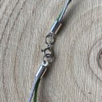 Wisiorek haftowany róże vintage - Zapięcie