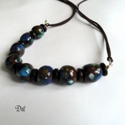 W modrakowych plamkach