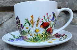 Ręcznie malowana porcelanowa filiżanka Kwiaty na łące