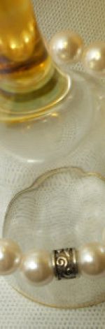 69. Bransoleta z pereł szklanych 10mm
