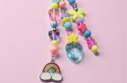 Kolorowy pastelowy breloczek z tęczą