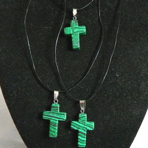 Krzyżyk z zielonego malachitu, wisiorek krzyżyk, uniseks