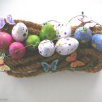 Pisanki i motyle oplątane sznurem - 