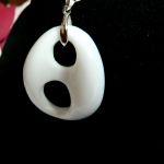 Jadeit biały, duży oryginalny wisior na rzemieniu - 