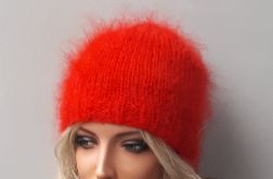 Moherowa czapka w kolorze czerwonym