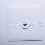 Kartka komunijna minimalistyczna handmade - Kartka na Komunię w ozdobionej kopercie