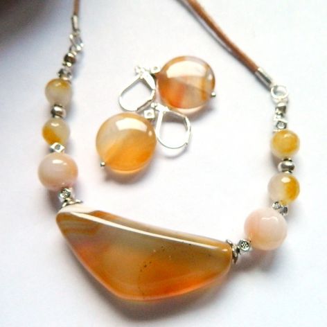 Kremowe agaty, piękny naszyjnik, kolia i kolczyki, zestaw biżuterii