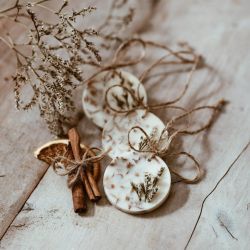 ZESTAW SOJOWYCH TABLICZEK DO SZAFY O ZIMOWYM ZAPACHU