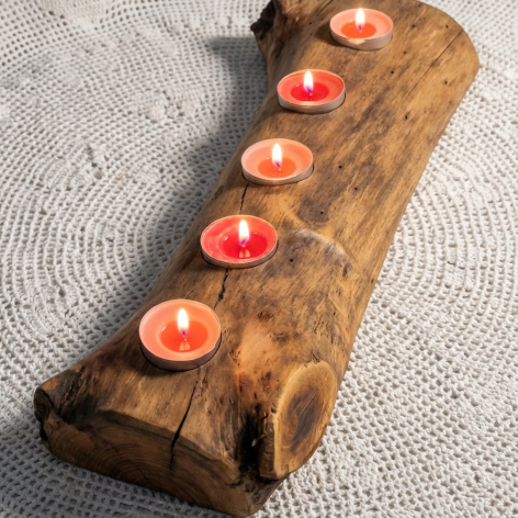 Świecznik dębowy Shou Sugi Ban Benita No. 1